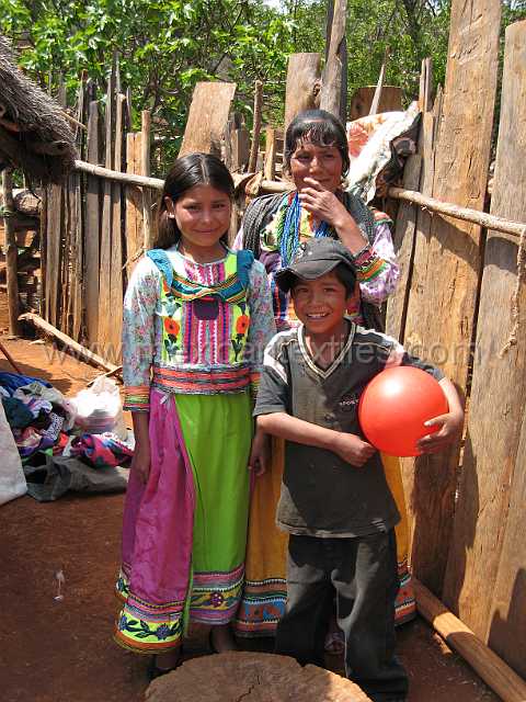 cora_women.JPG - Cora family in the small village of Santa Anita outside of Santa Teresa Nayar.The young boy is not in any sort of traditional dress.