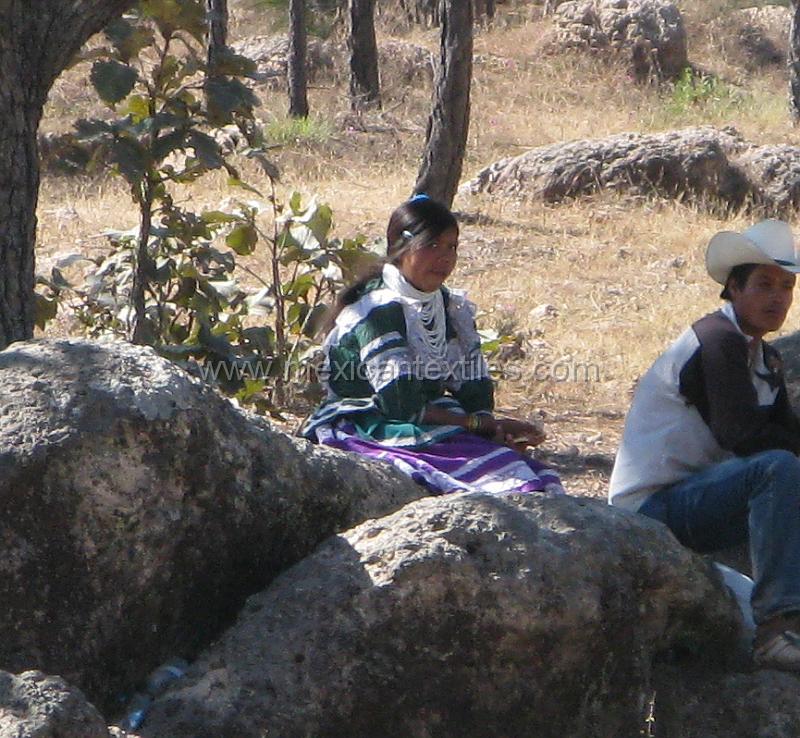 tepehuano_durango_18.jpg - Documentation of tepehuano indigenous textiles from Huajicori, Nayarit, Mexico