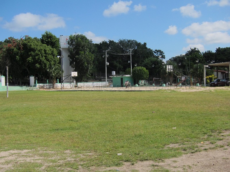 mayan_concepcion05.JPG - Documantary photos of villages of Calkani, Campeche november 2011