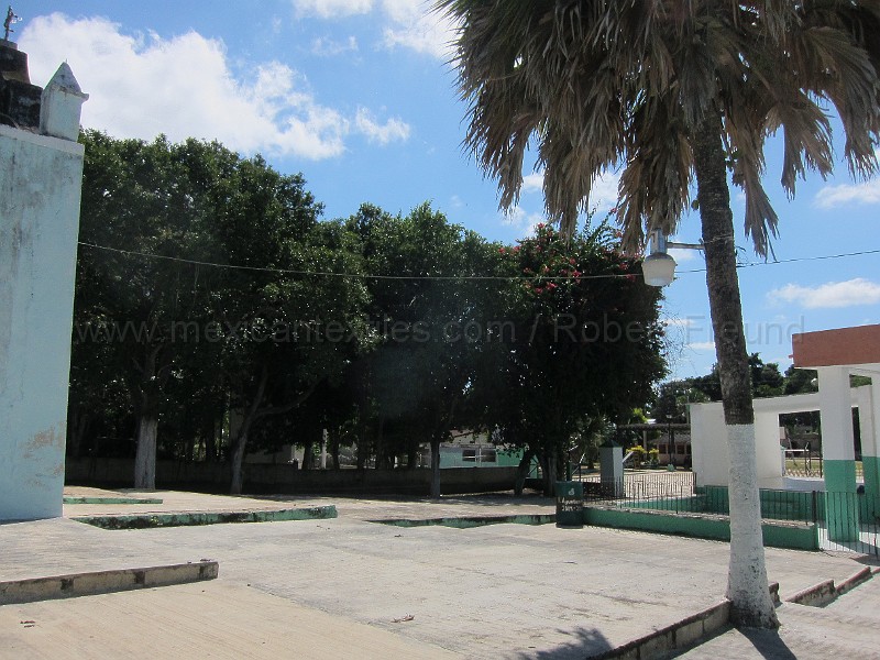 mayan_concepcion26.JPG - Documantary photos of villages of Calkani, Campeche november 2011