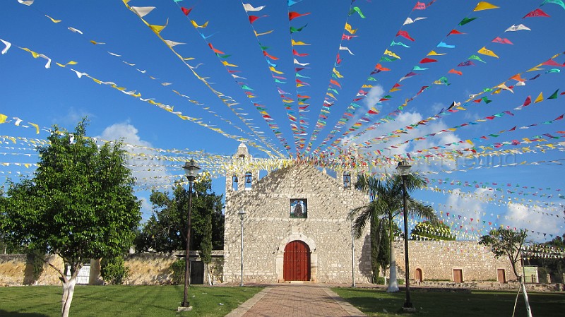 mayan_nunkini07.JPG - Documantary photos of villages of Calkani, Campeche november 2011