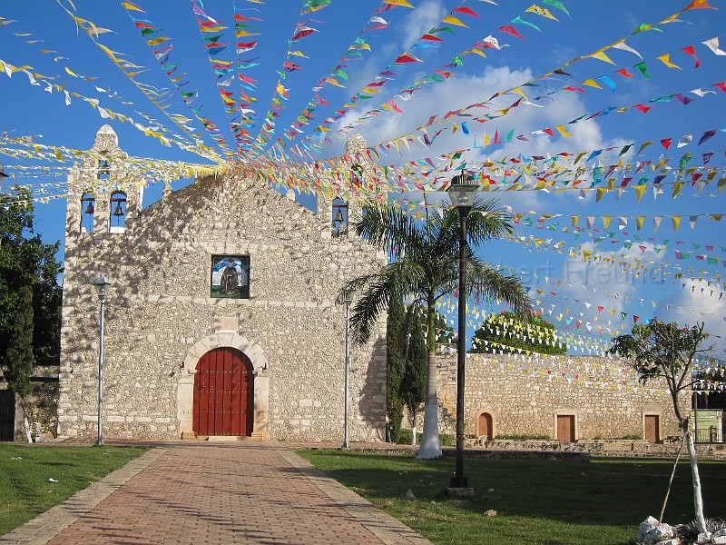 mayan_nunkini08.JPG - Documantary photos of villages of Calkani, Campeche november 2011