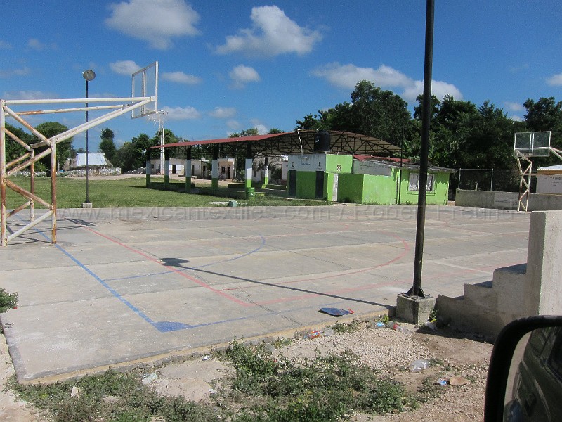 mayan_punachen06.JPG - Documantary photos of villages of Calkani, Campeche november 2011