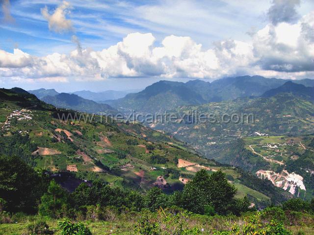 1views_xochitlaxco_24.JPG - Impressive panoramic view on the hill a top of the town.