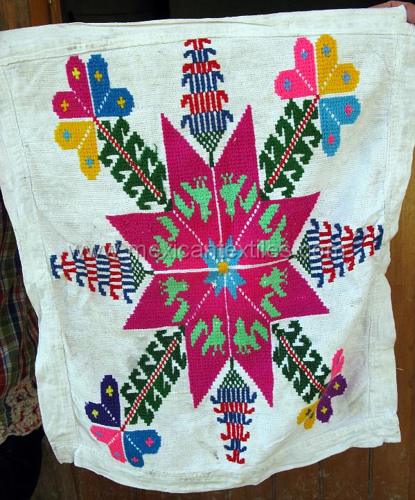 sn_antonio_embroiderey_04.JPG - Otomi indian embroidery from San Antonio Huehuetla, Hidalgo, Tortilla cloth Otomi star with birds corn and flowers