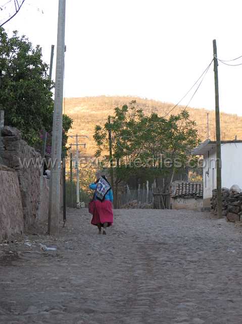 Jesus_Maria_06.JPG - Village of Cora Indian with examples of town, mountains, people, costume, textiles, costume and spiritual life