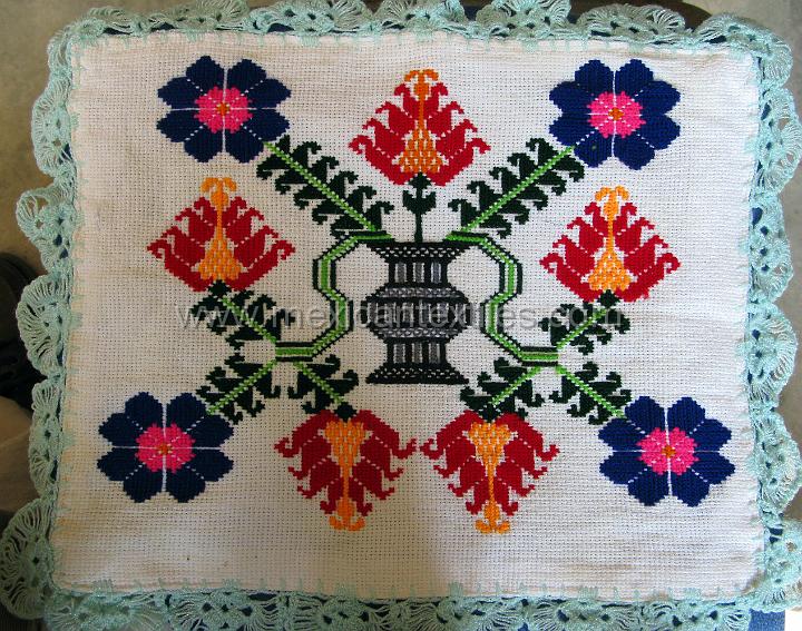 sn_antonio_embroiderey_06.JPG - Otomi indian embroidery from San Antonio Huehuetla, Hidalgo, napkin floral design