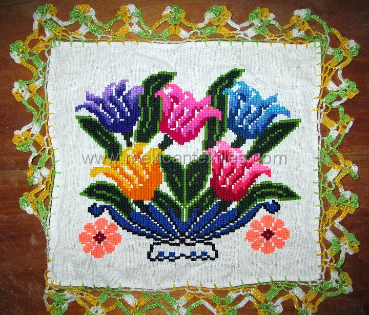 sn_antonio_embroiderey_15.JPG - Otomi indian embroidery from San Antonio Huehuetla, Hidalgo